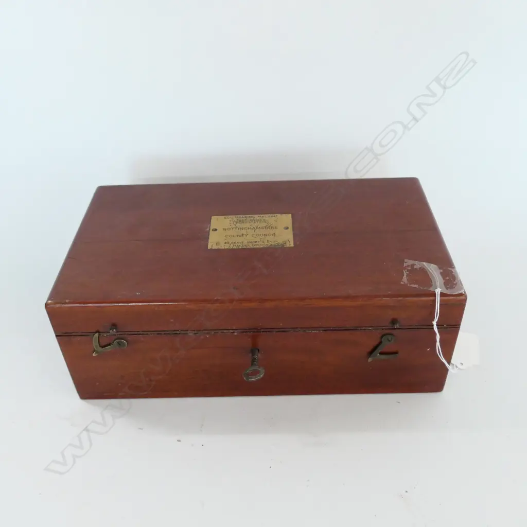 MAHOGANY BOXED SET OF ALUMINIUM EGG GRADING TEST POISES by DE GRAVE SHORT & CO. (for NOTINGHAMSHIRE COUNTY COUNCIL) Image 1++
